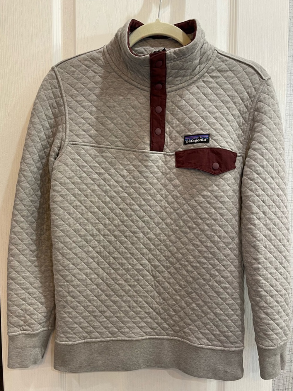 Patagonia Quilted Pullover in Light Gray with Maroon Trim